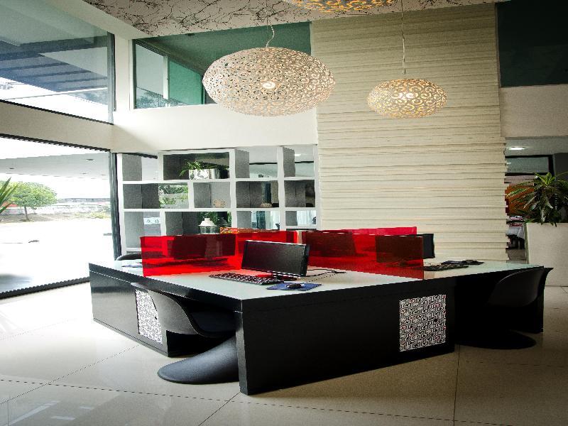 Hotel Portonovo Plaza Expo Zapopan Bagian luar foto