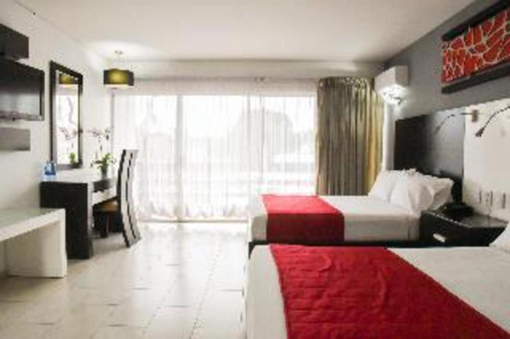 Hotel Portonovo Plaza Expo Zapopan Bagian luar foto