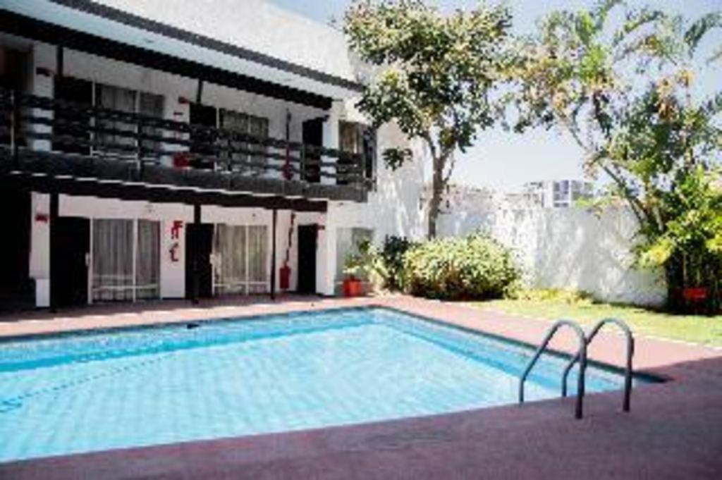Hotel Portonovo Plaza Expo Zapopan Bagian luar foto