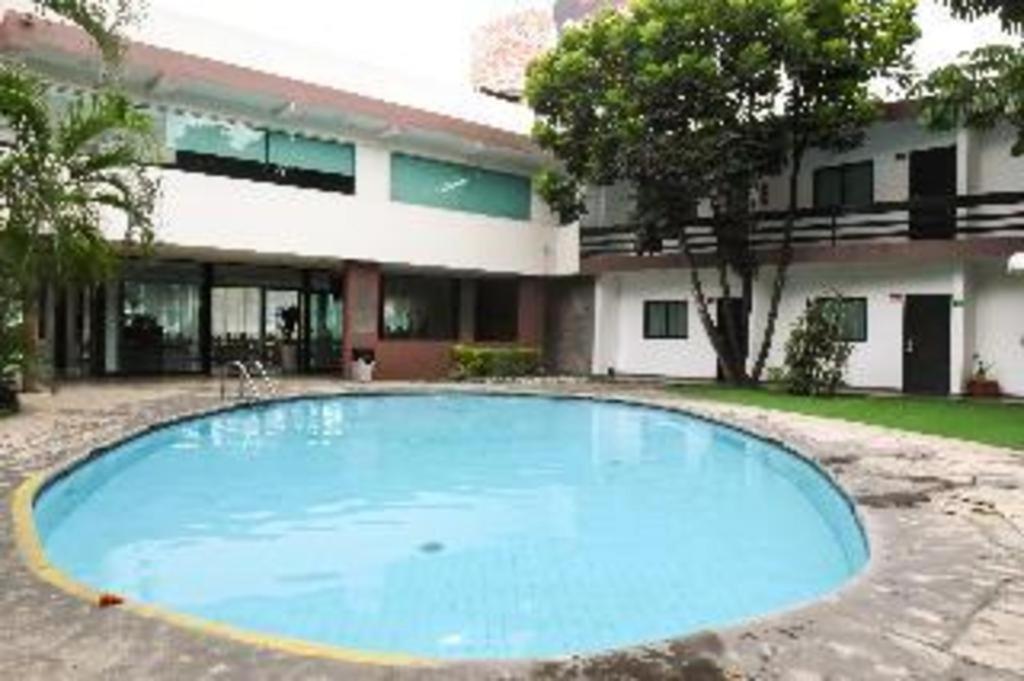 Hotel Portonovo Plaza Expo Zapopan Bagian luar foto