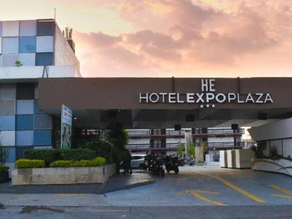 Hotel Portonovo Plaza Expo Zapopan Bagian luar foto