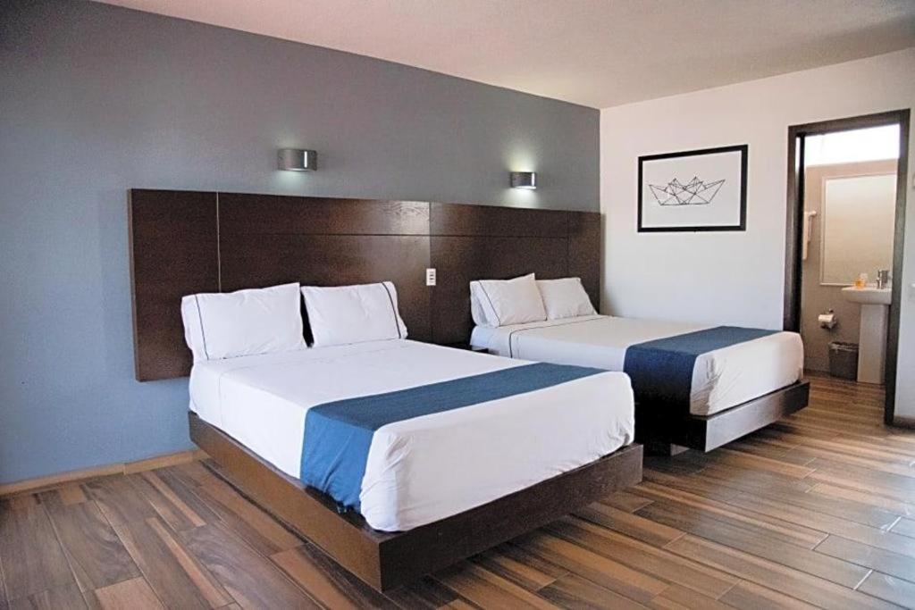 Hotel Portonovo Plaza Expo Zapopan Bagian luar foto