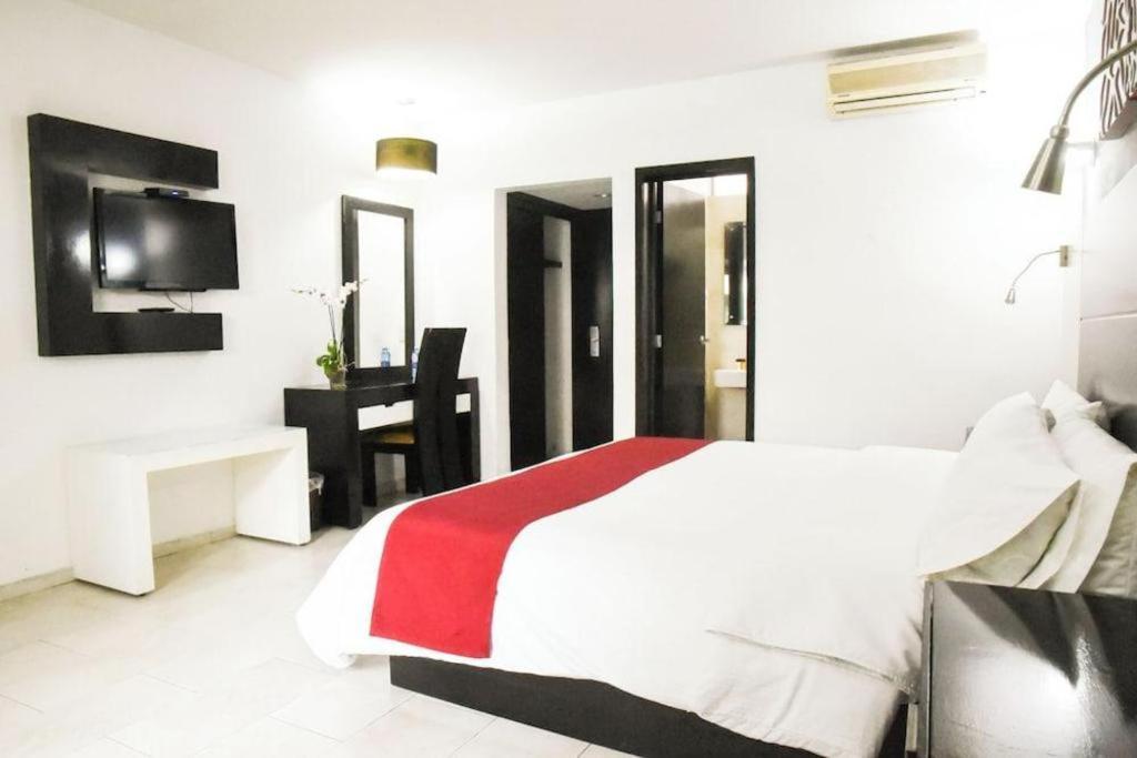 Hotel Portonovo Plaza Expo Zapopan Bagian luar foto