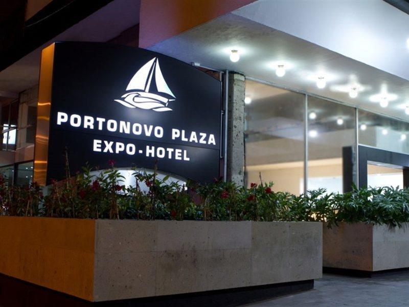 Hotel Portonovo Plaza Expo Zapopan Bagian luar foto