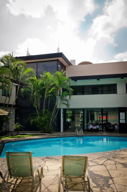 Hotel Portonovo Plaza Expo Zapopan Bagian luar foto