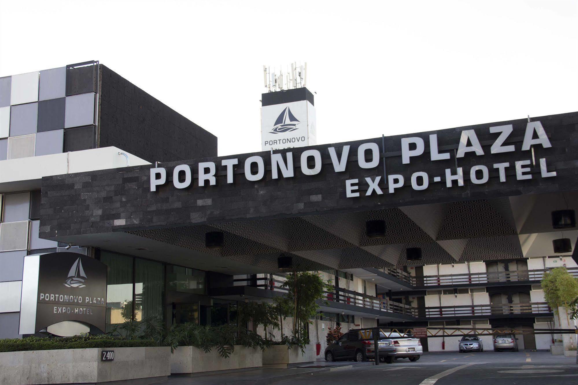 Hotel Portonovo Plaza Expo Zapopan Bagian luar foto