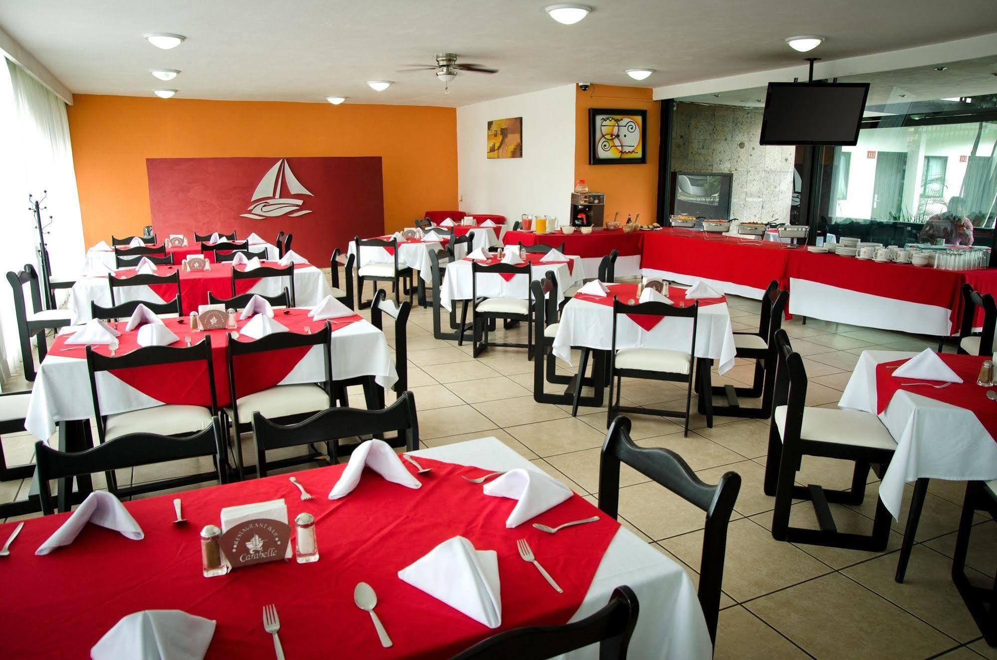 Hotel Portonovo Plaza Expo Zapopan Bagian luar foto